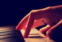 亿万28官网：迪马济奥：皇马今夏不会回购尼科-帕斯，科莫确信球员会留队.